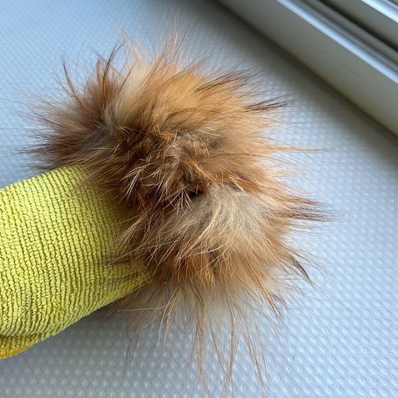 Authentic Recycled Fur Scrunchie / Lynx - Picture 3 of 4